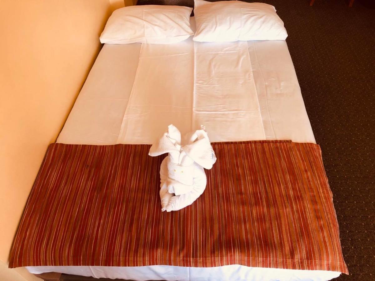רבדה Family Hotel Deja Vu מראה חיצוני תמונה