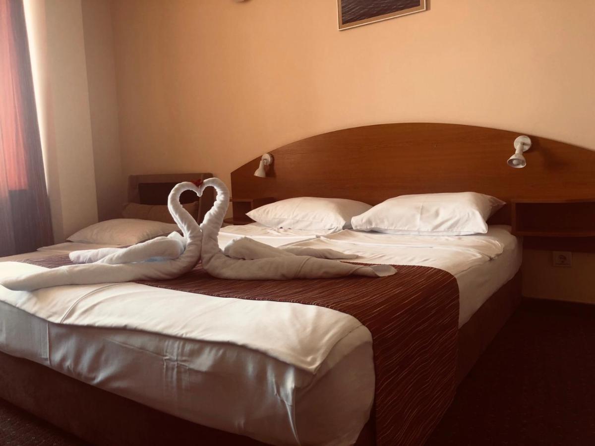 רבדה Family Hotel Deja Vu מראה חיצוני תמונה
